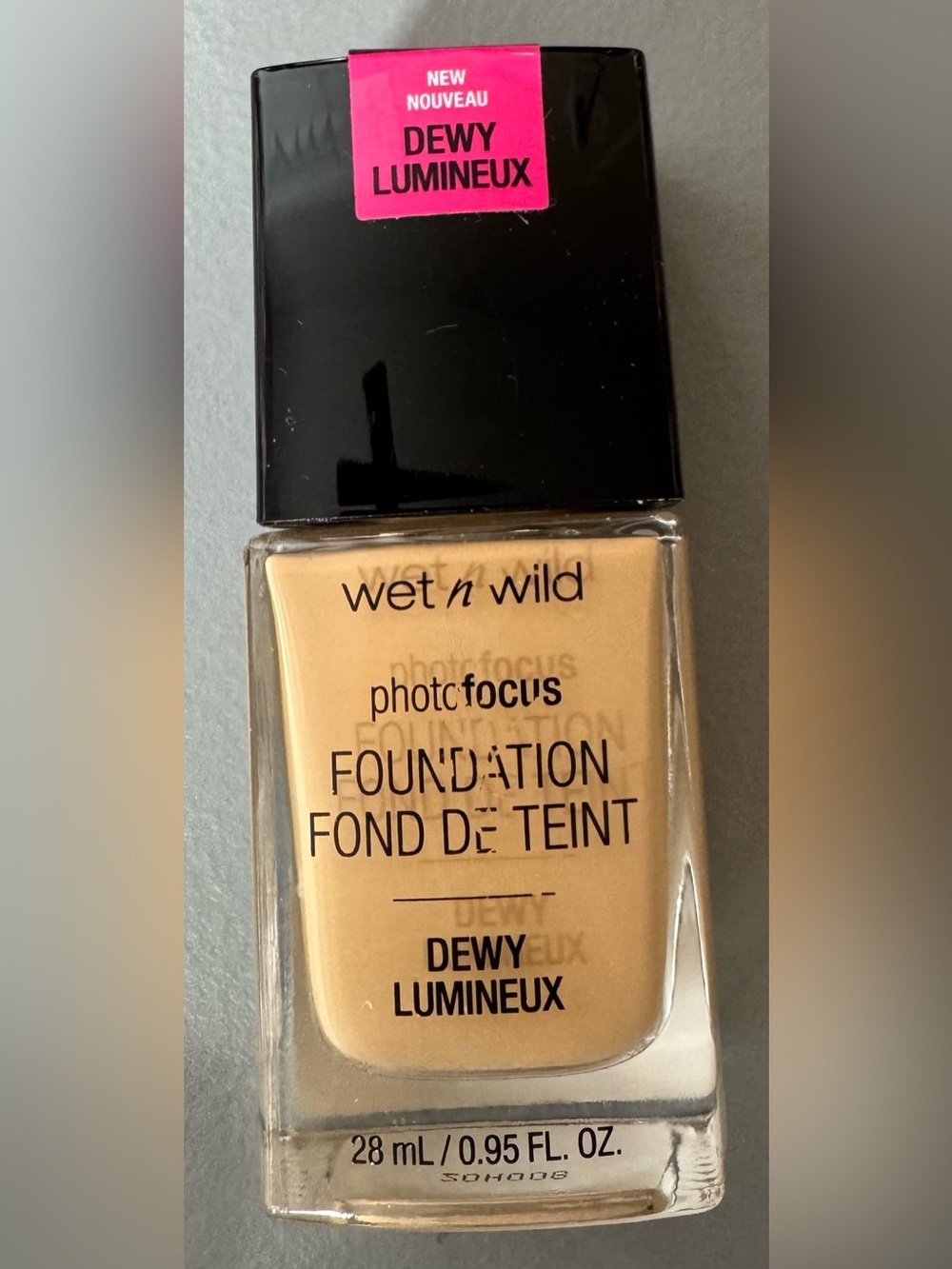 wet n wild PhotoFocus Dewy Lumineux Foundation - golden Beige medium